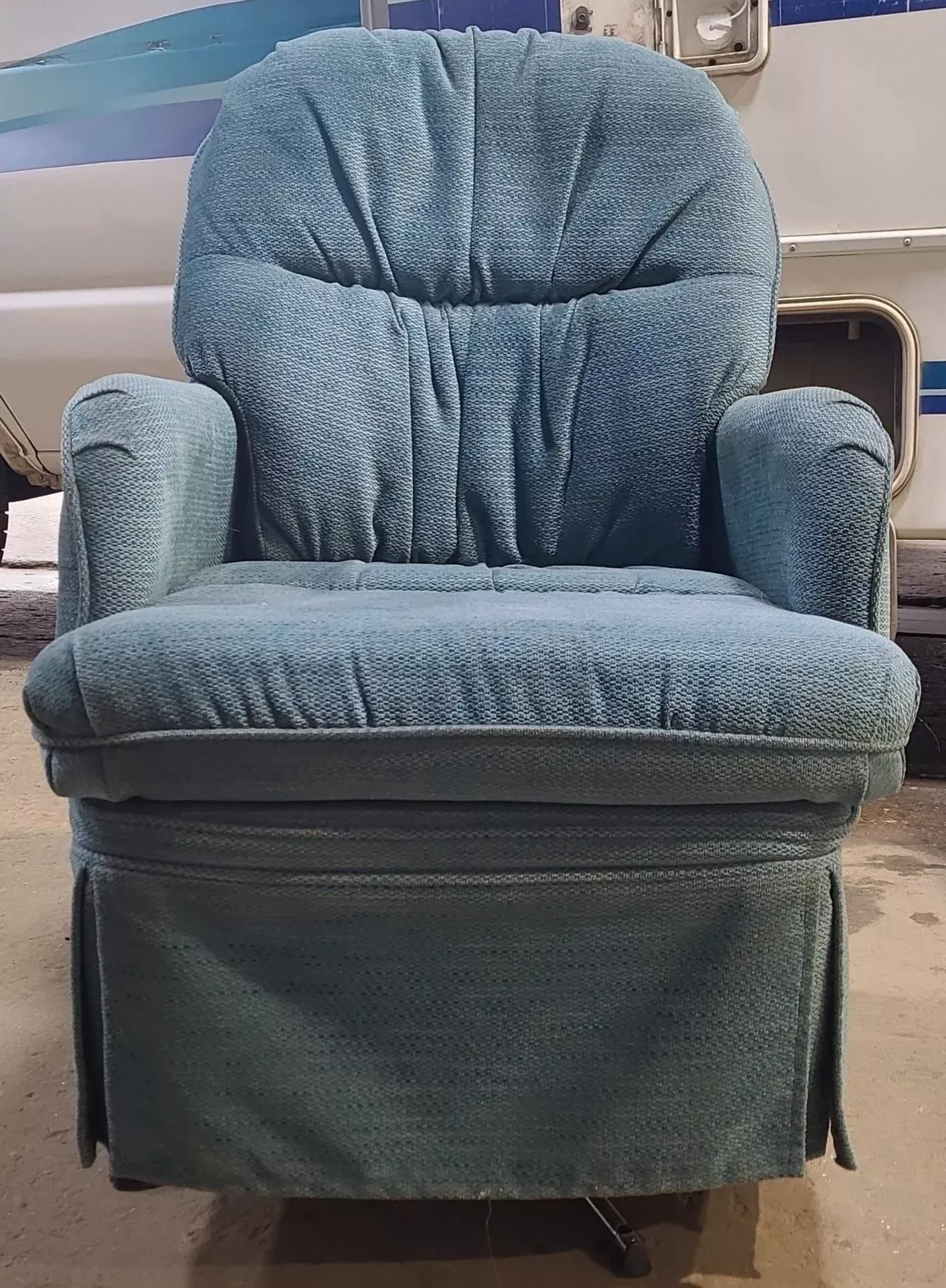 Used RV Chair - 32-1/2"H x 23-1/2"W x 24"D